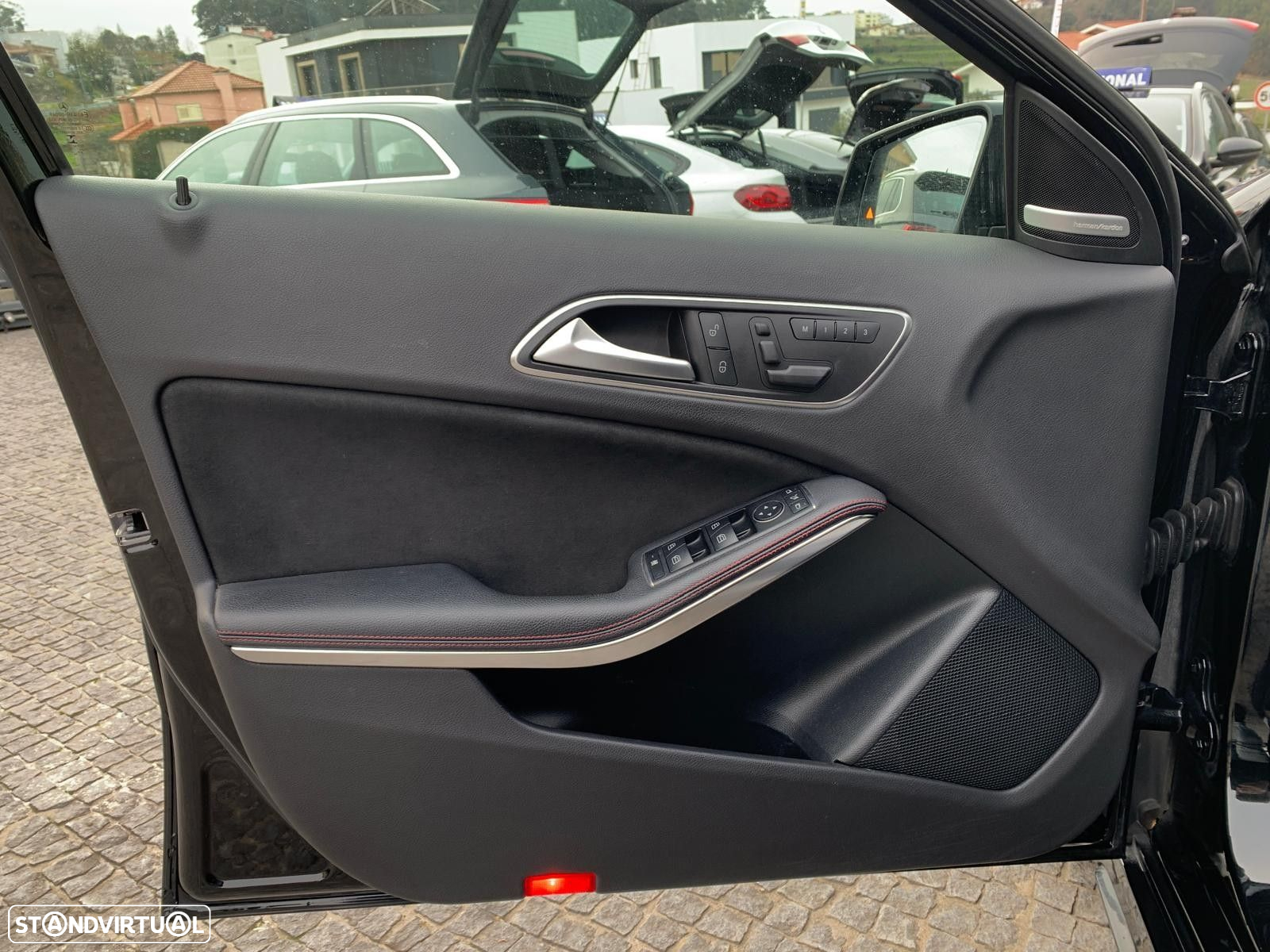 Mercedes-Benz A 45 AMG 4-Matic - 18