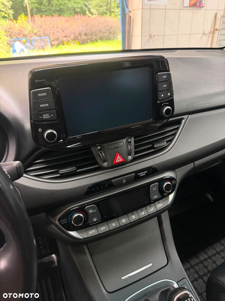Hyundai i30 1.4 T-GDI Premiere Luxury - 5