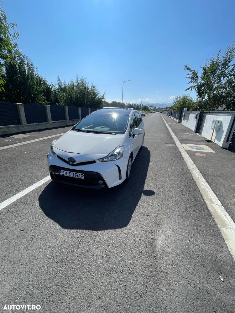 Toyota Prius+ (Hybrid) - 1