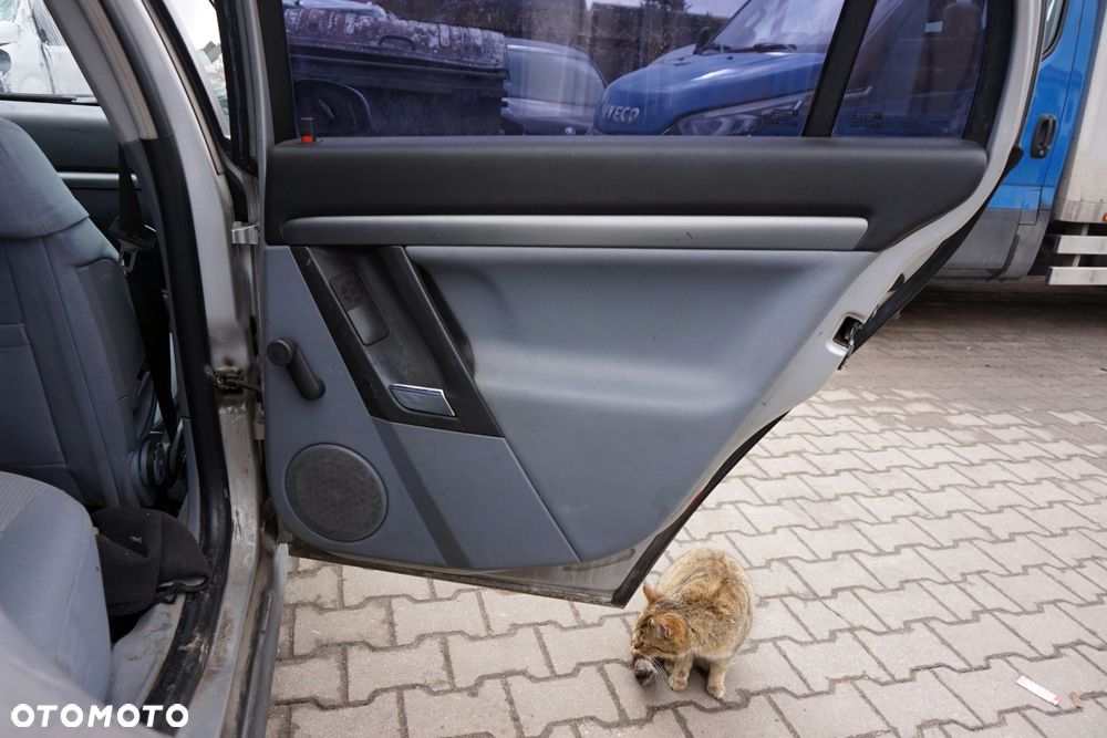 DRZWI TYLNE PRAWE VECTRA C SEDAN Z157  SREBRNY OPEL 2002-2005 - 9