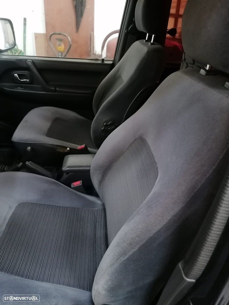 Mitsubishi Pajero 2.5 TD GLX - 8