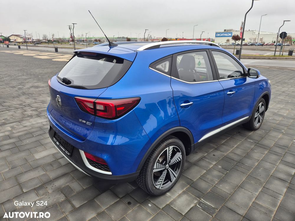 MG ZS EV Luxury - 30
