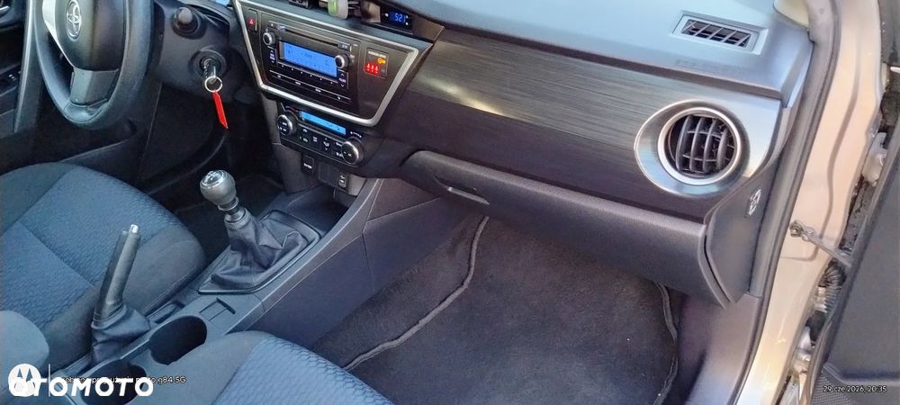 Toyota Auris 1.4 D-4D Active - 25