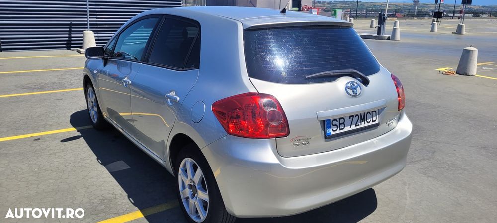 Toyota Auris 1.4 D-4D Luna - 3