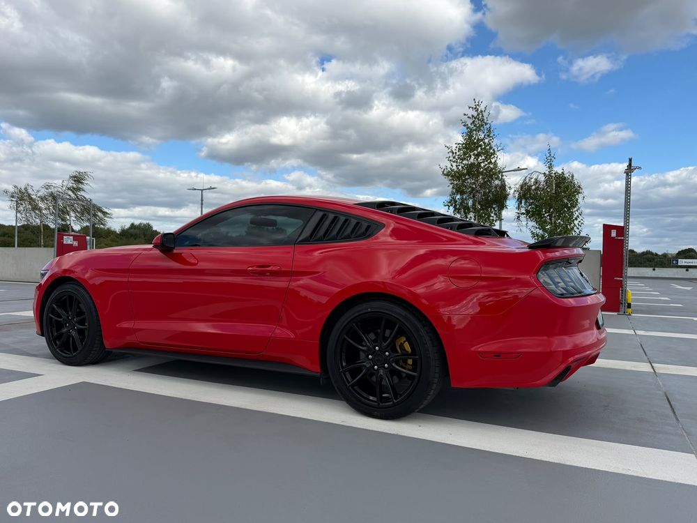 Ford Mustang - 9