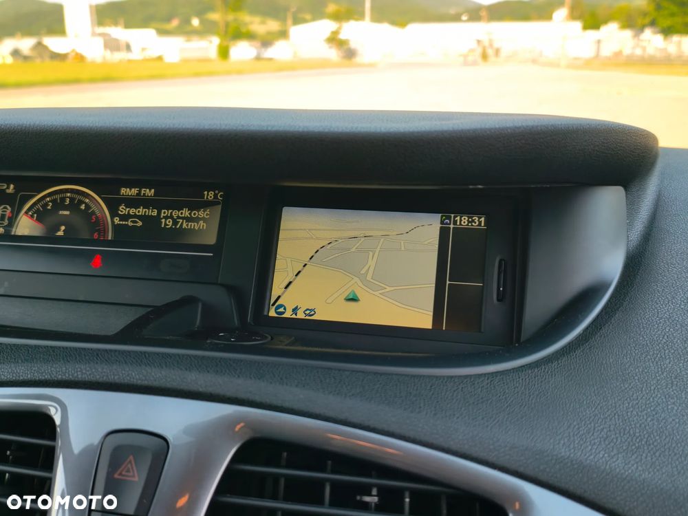 Renault Scenic dCi 110 Xmod Paris - 26
