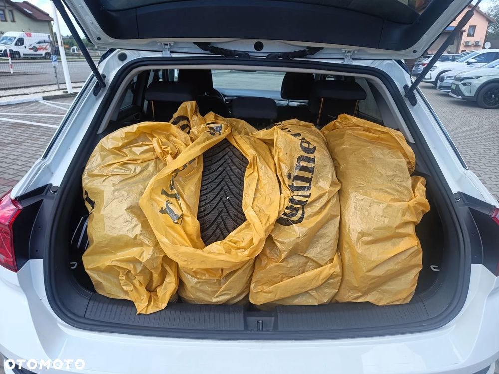 Volkswagen T-Roc - 20
