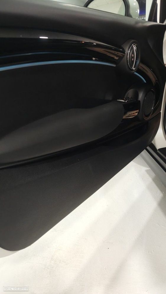 MINI 3 Portas Cooper SE Premium Essential - 25