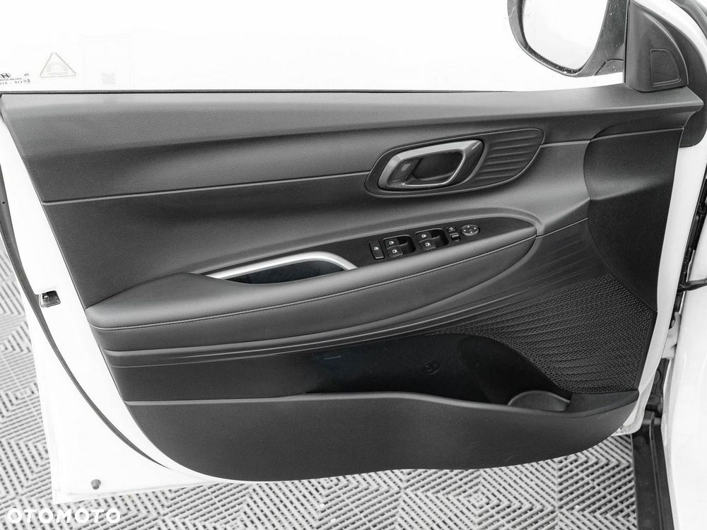 Hyundai Bayon 1.0 T-GDI Executive DCT - 12