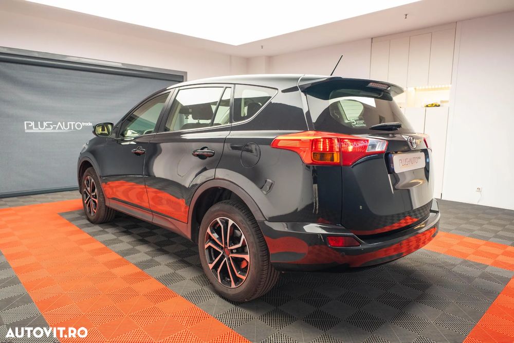 Toyota RAV4 2.0 D-4D 2WD Comfort - 10