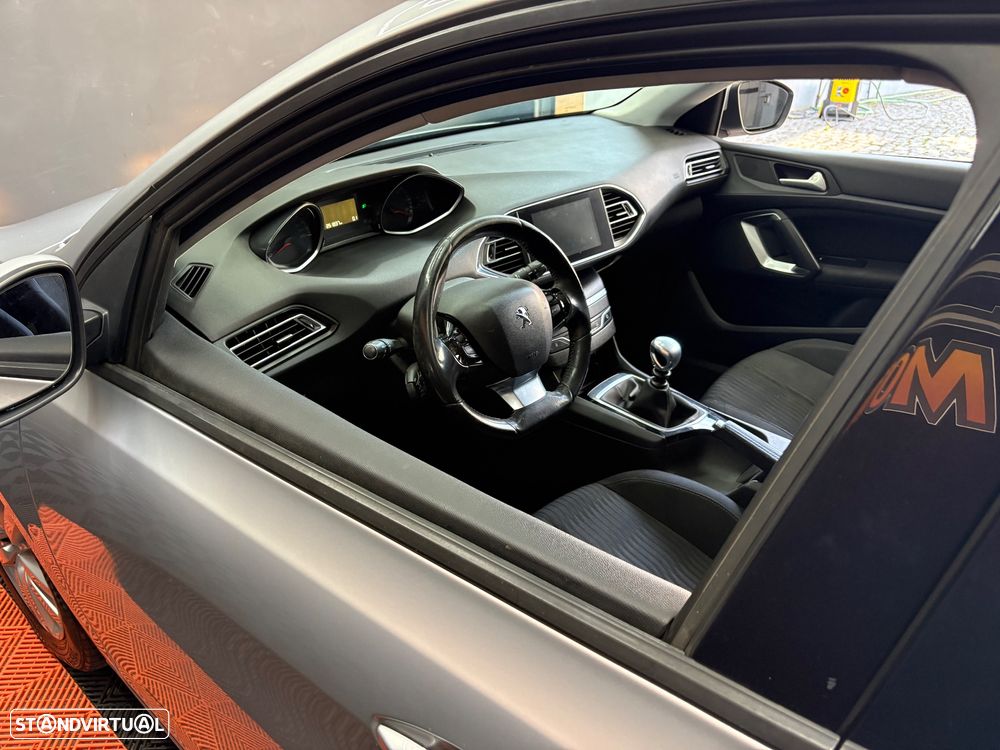 Peugeot 308 SW BlueHDi 120 Stop & Start Active - 52