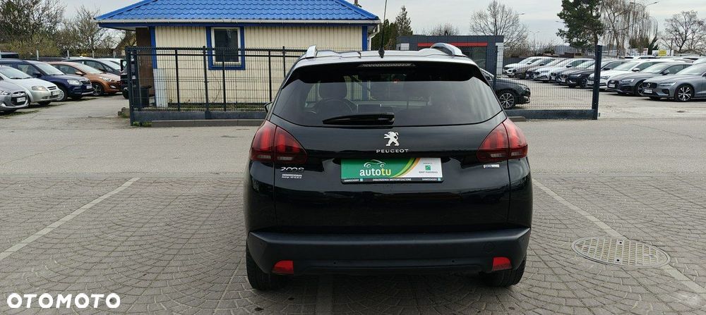 Peugeot 2008 1.2 Pure Tech GPF Style - 6