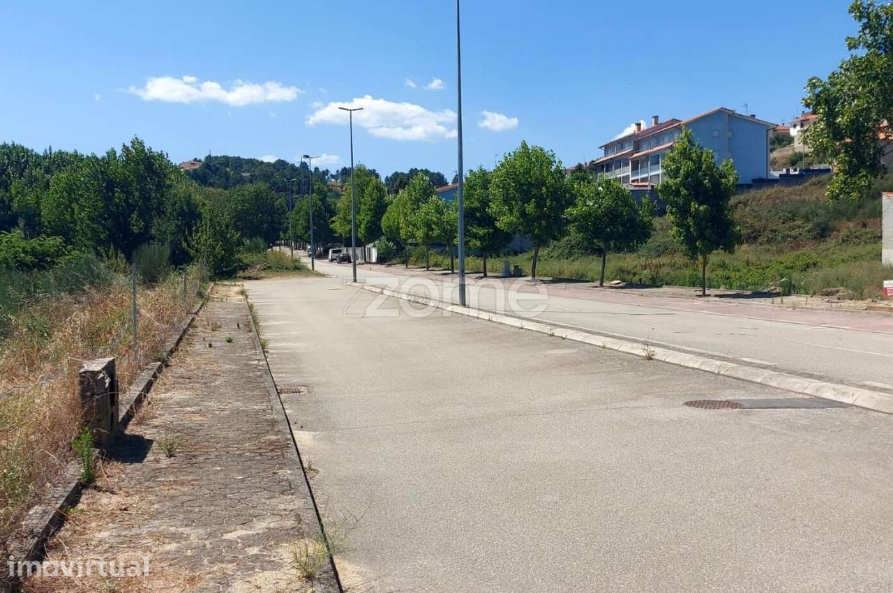 Terreno Urbano - Grande imagem: 2/4
