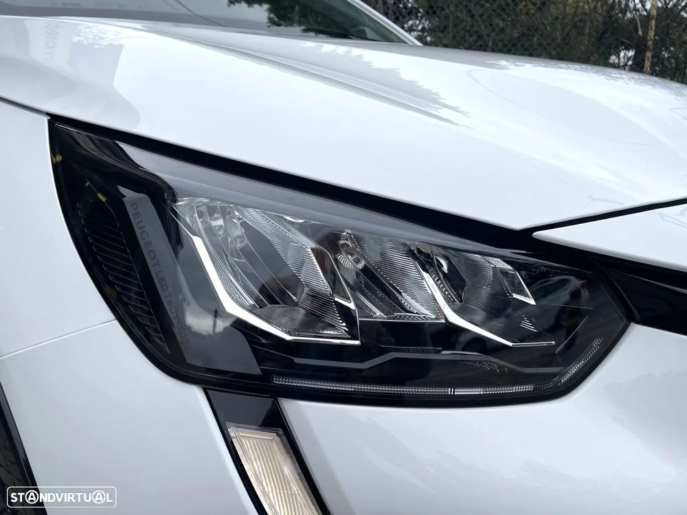 Peugeot e-208 E-Style - 17
