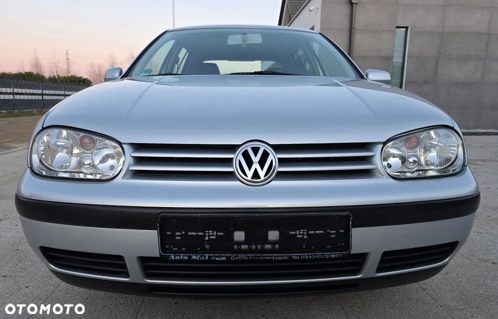 Volkswagen Golf - 3