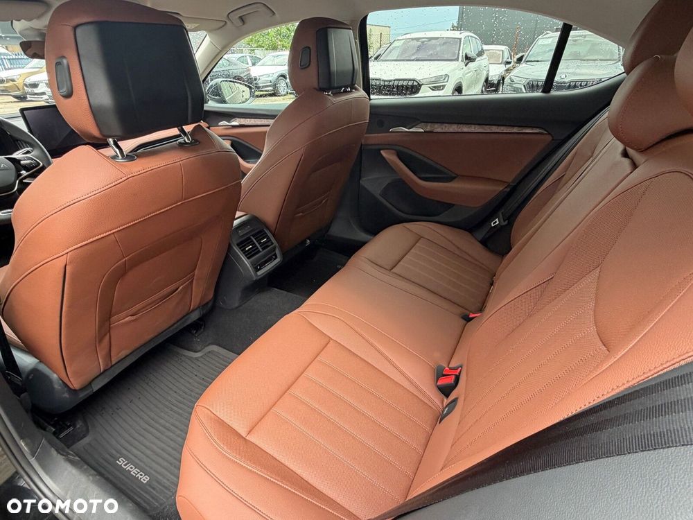 Skoda Superb 2.0 TSI L&K DSG - 21