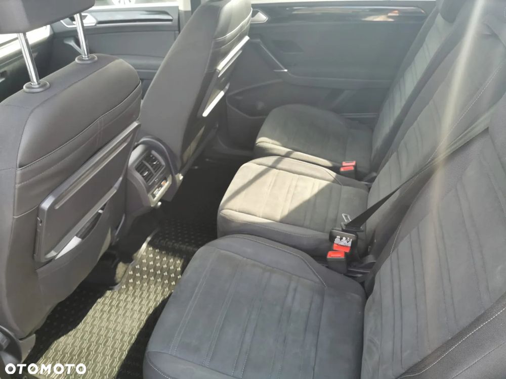 Volkswagen Touran 2.0 TDI BMT Highline DSG - 23