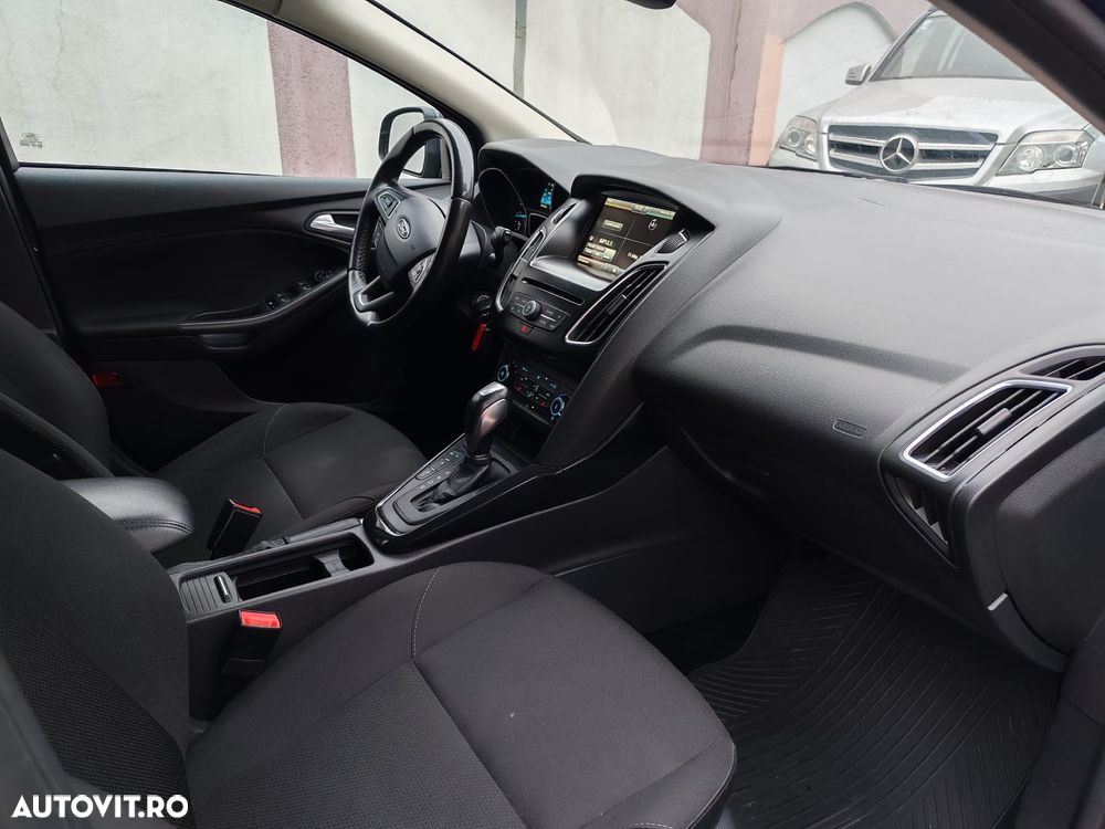 Ford Focus 1.5 TDCi DPF Start-Stopp-System Aut. Business - 4