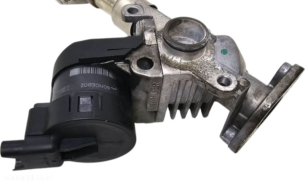 BMW E81 E87 E82 E88 E90  E91 E92 E93 E60 ZAWÓR SPALIN EGR AGR N43 7563241 - 3