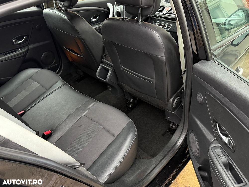 Renault Megane Grandtour TCe 130 BOSE Edition - 21