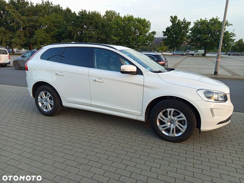 Volvo XC 60 D4 Drive-E Momentum - 27