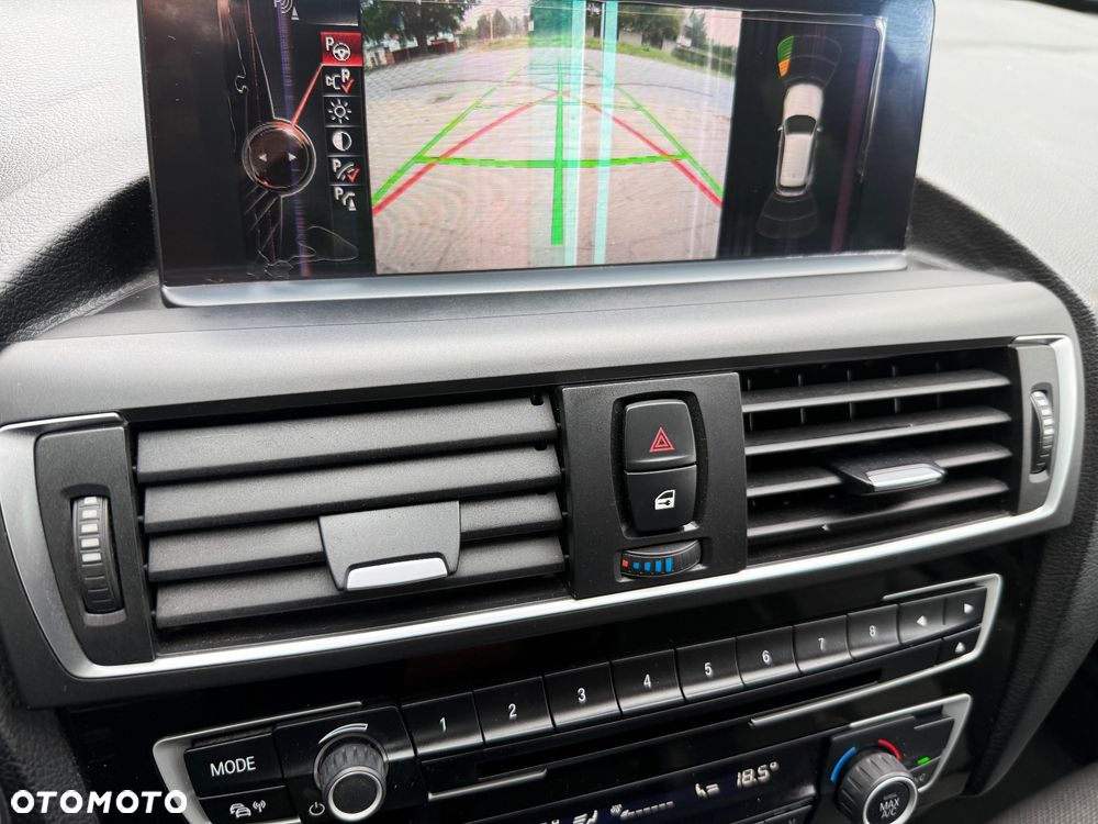 BMW Seria 1 118i Sport Line - 10