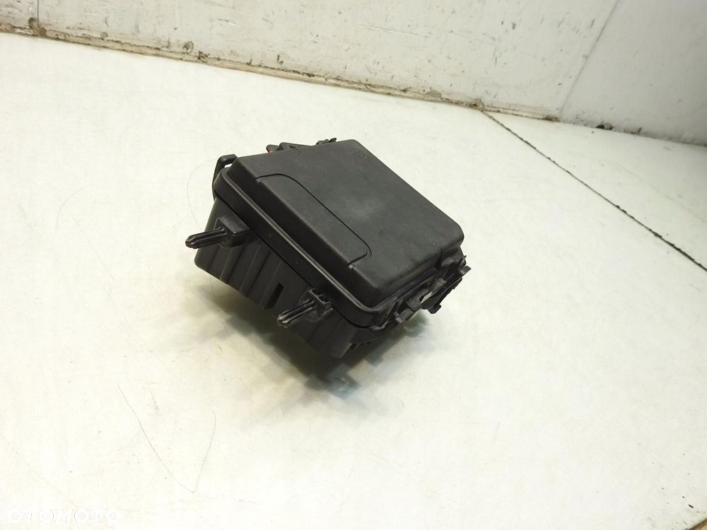 OBUDOWA SKRZYNKI BEZPIECZNIKÓW RENAULT SCENIC III 284B10002R - 7