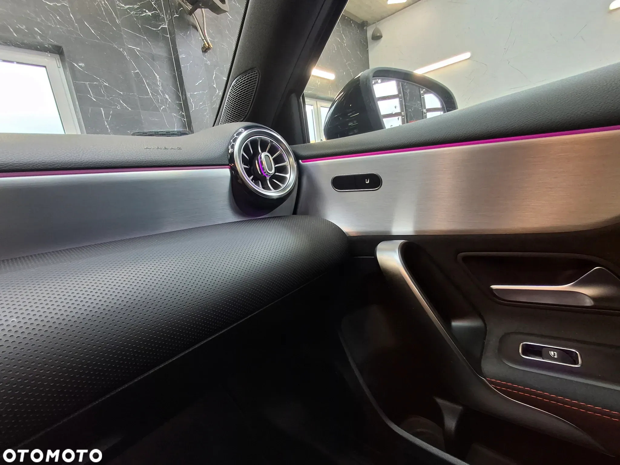 Mercedes-Benz Klasa A 35 AMG 4-Matic 7G-DCT - 24