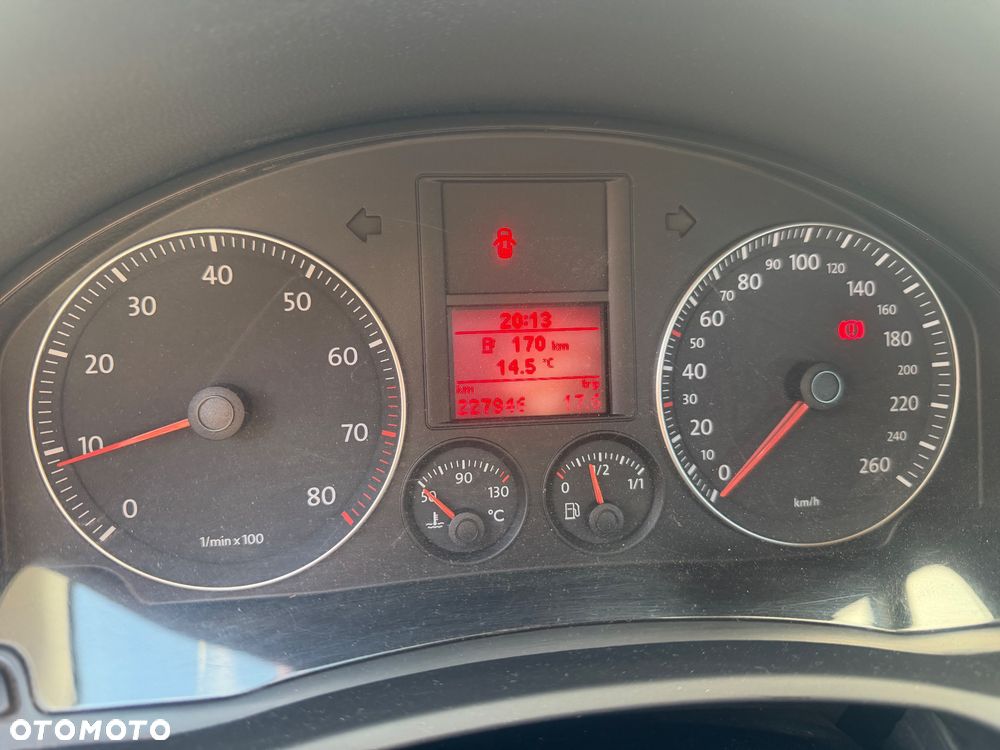 Volkswagen Jetta 1.6 FSI Comfortline - 19