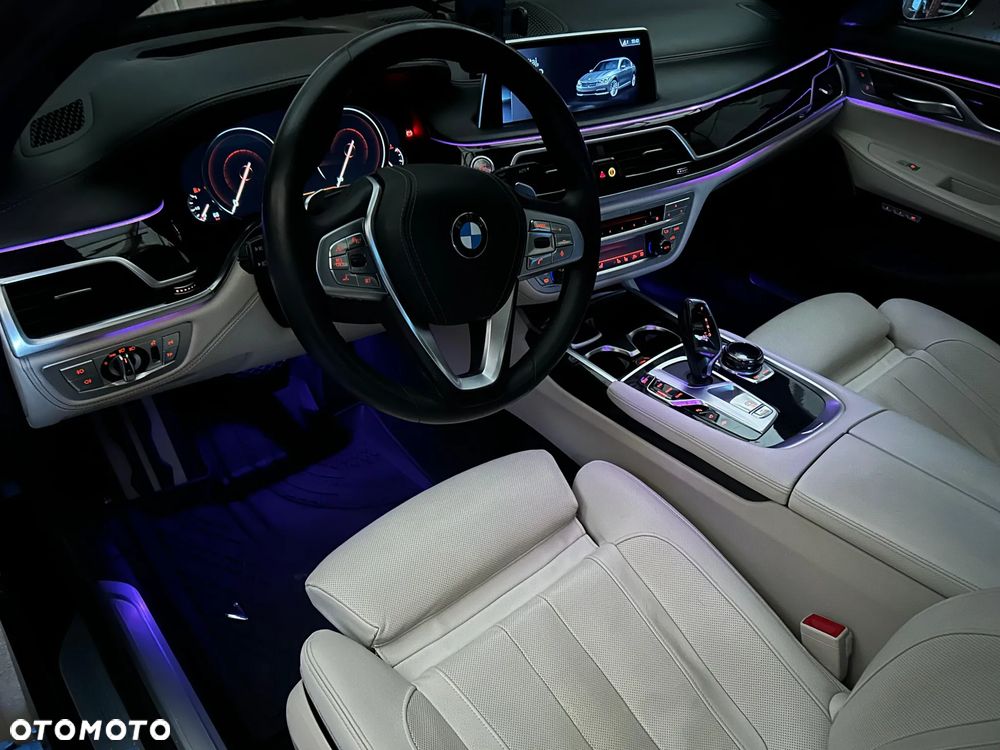 BMW Seria 7 740Li - 13