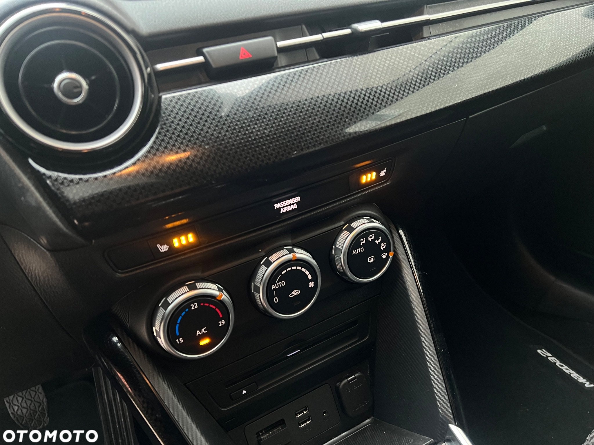 Mazda 2 SKYACTIV-G 90 KIZOKU - 27
