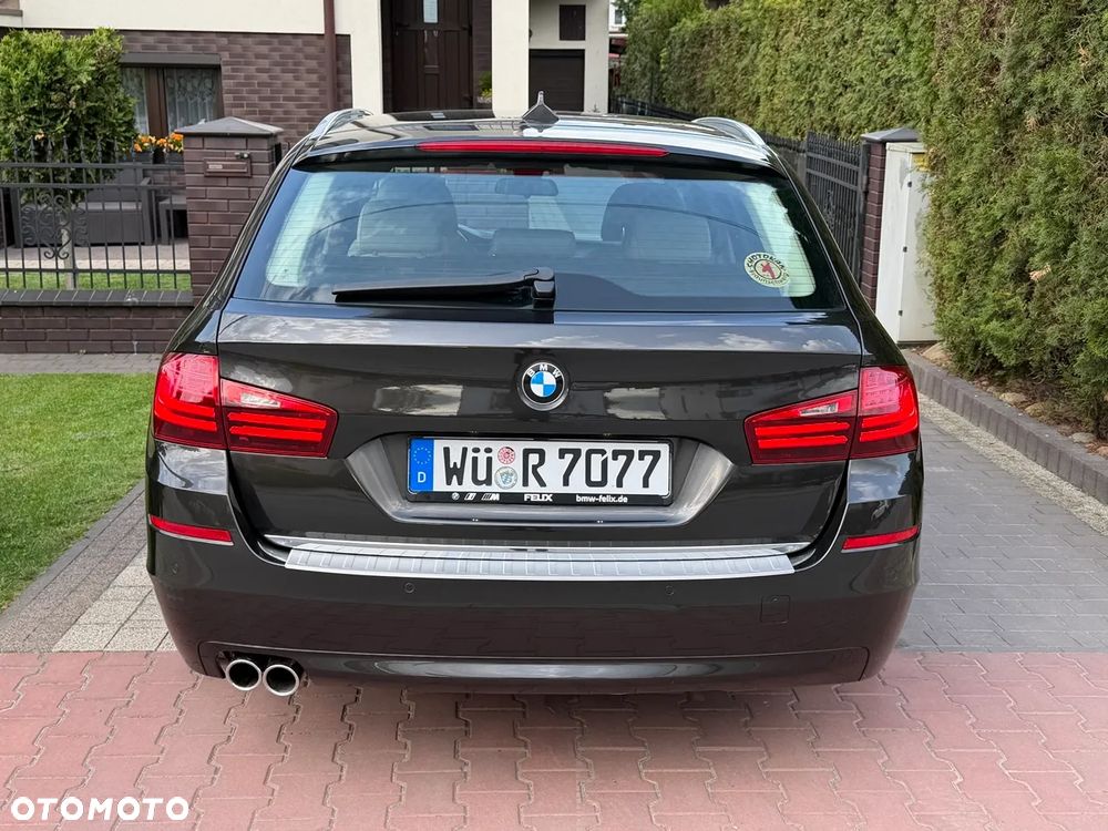BMW Seria 5 525d Luxury Line - 10
