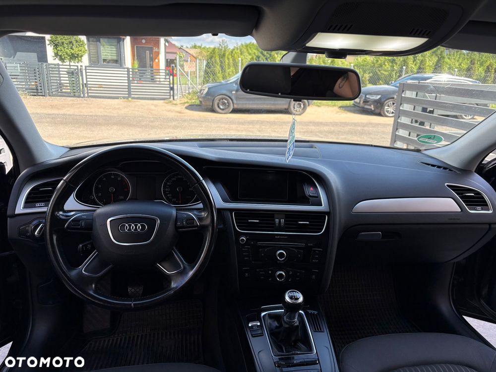 Audi A4 Limousine 1.8 TFSI Ambiente - 14