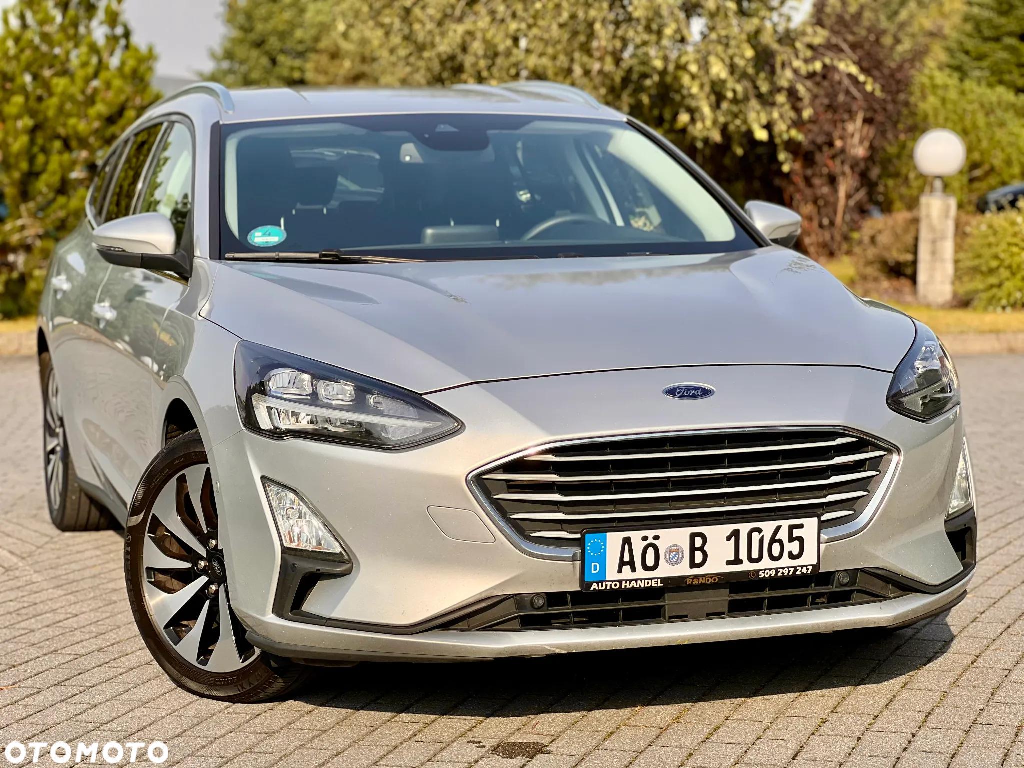Ford Focus Turnier 1.5 EcoBlue Start-Stopp-System TITANIUM DESIGN - 2