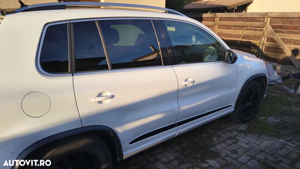 Volkswagen Tiguan - 4