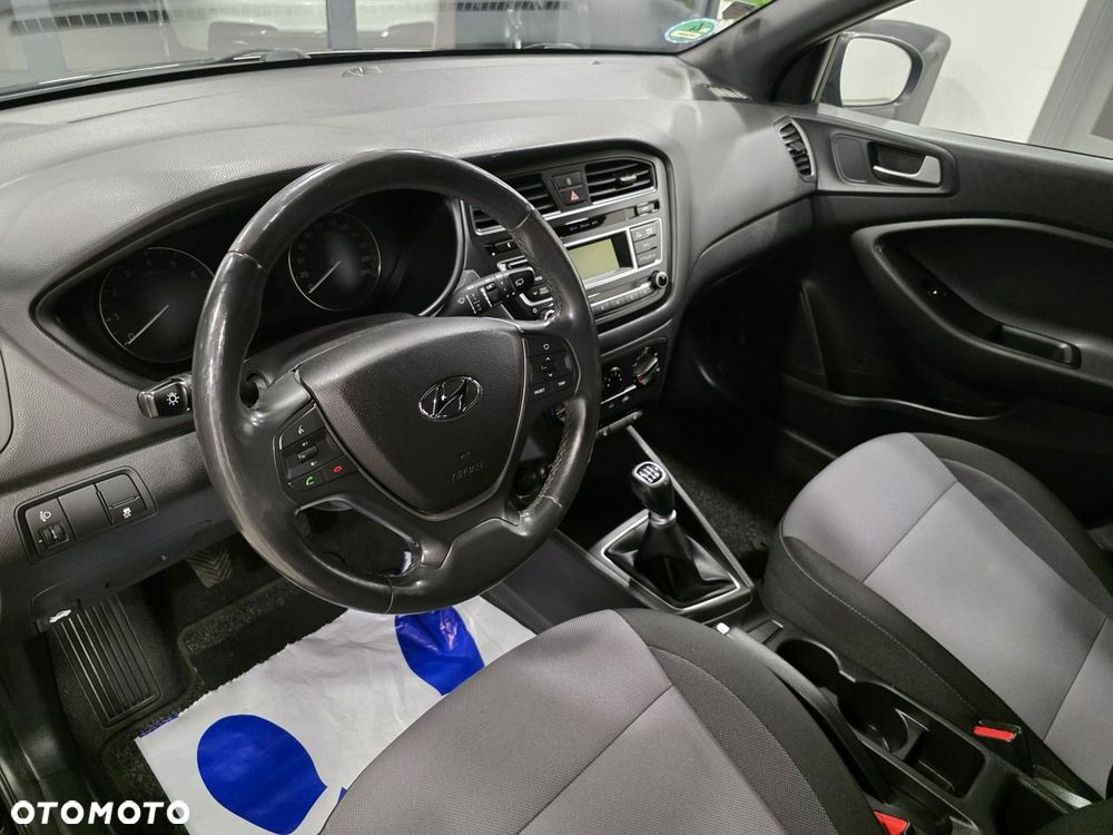 Hyundai i20 1.2 Passion - 12