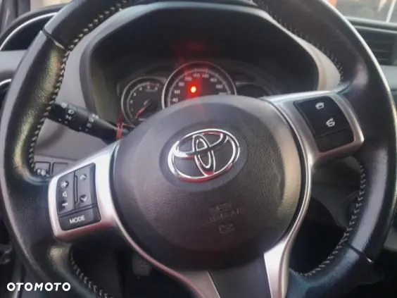 Toyota Yaris 1.4 D-4D Active EU6 - 7