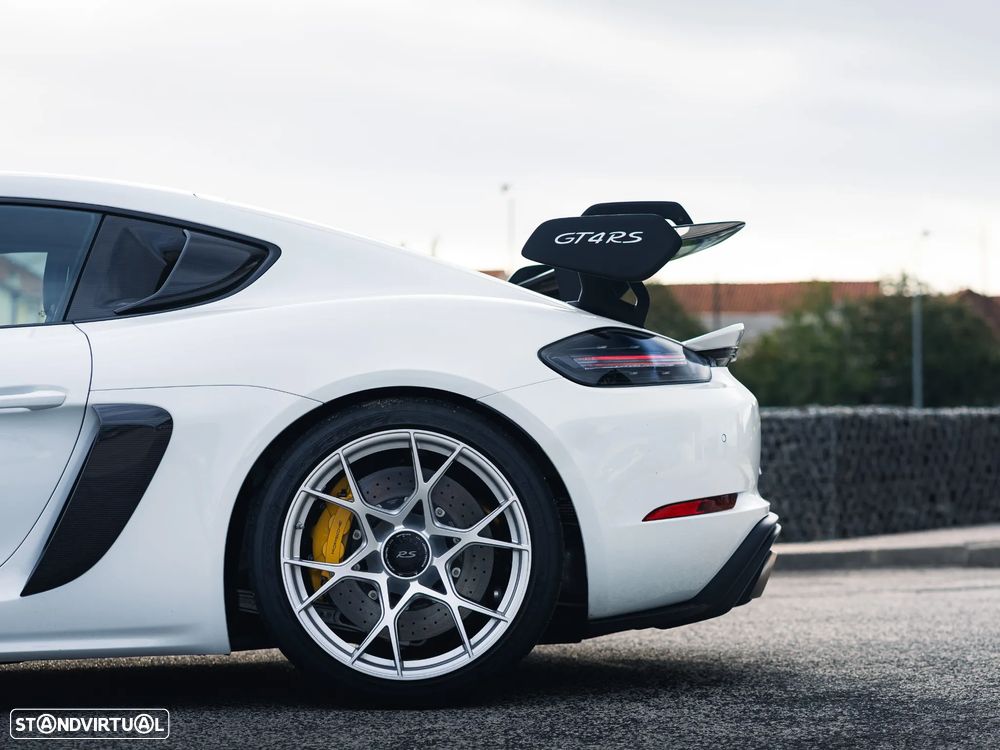 Porsche 718 Cayman GT4 RS - 32