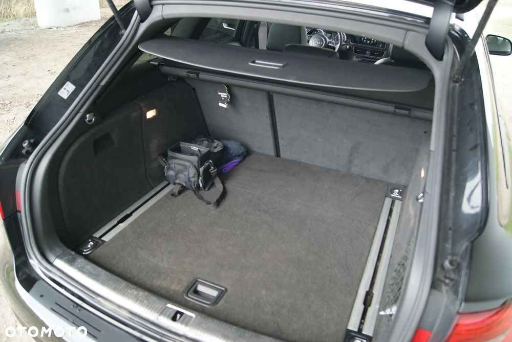 Audi A4 Avant 2.0 TDI DPF clean diesel quattro S line Sportpaket - 35