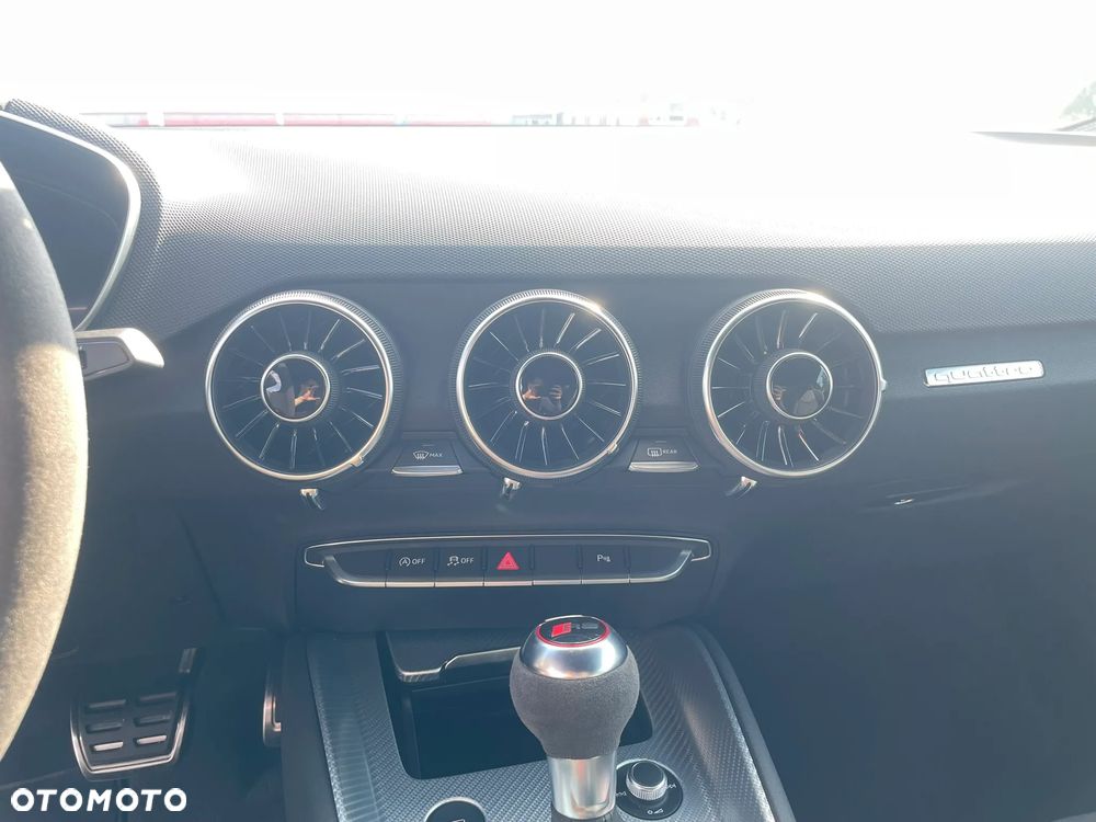 Audi TT RS Coupé quattro S tronic - 22