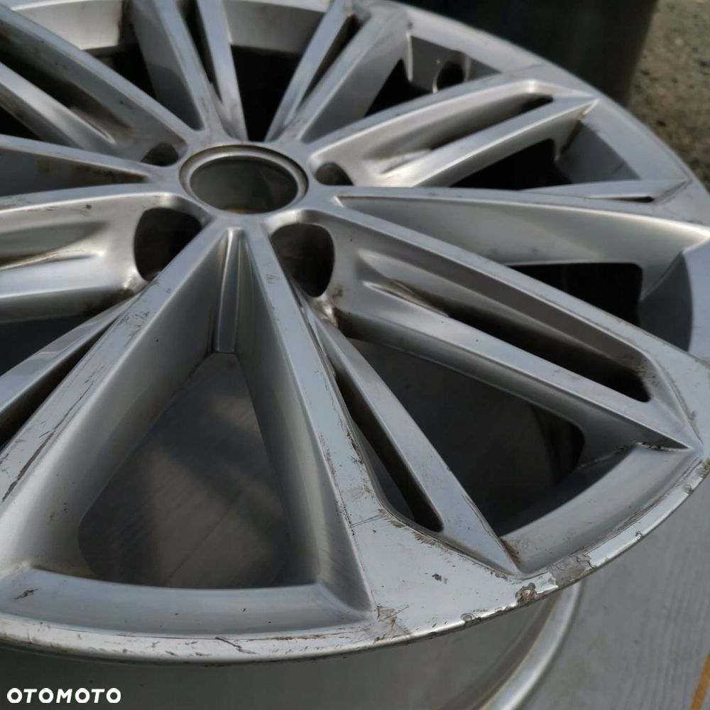 FELGA VW PASSAT B8 3G0 8J 19 ET44 5x112 3G0601025R - 2