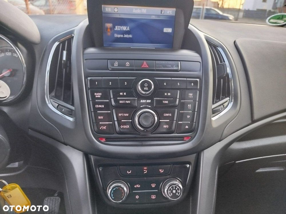Opel Zafira - 15