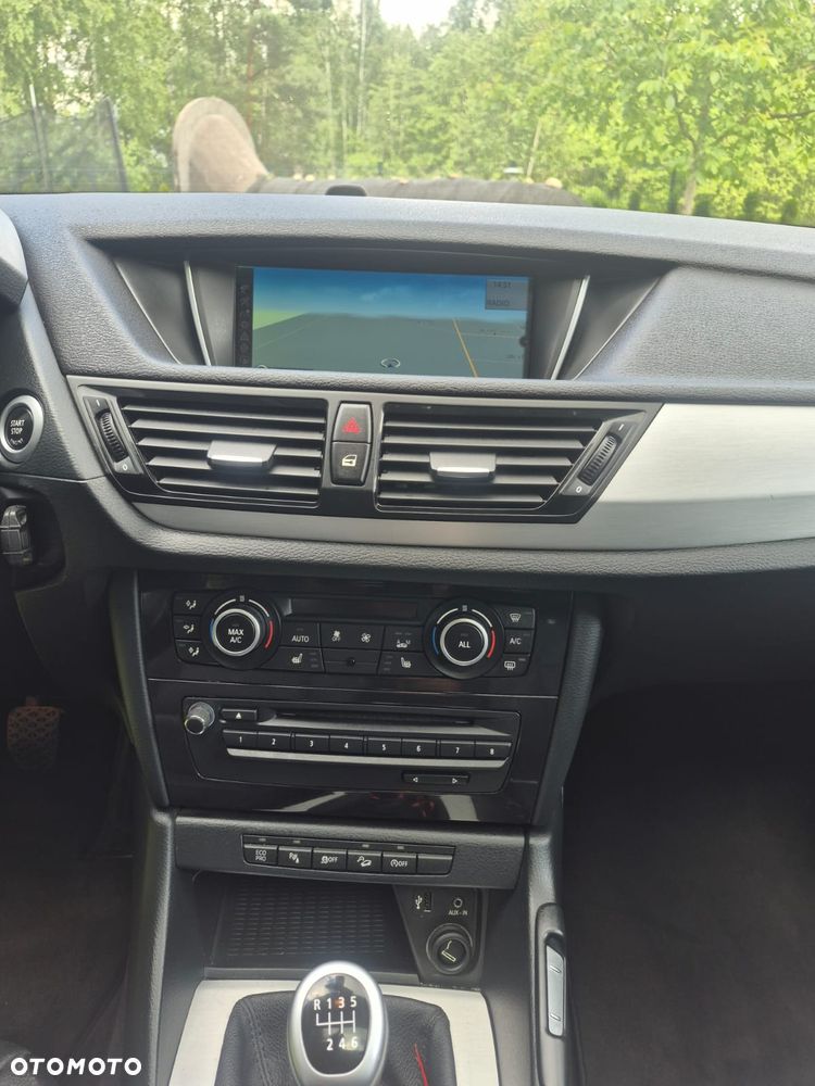 BMW X1 xDrive20d - 10