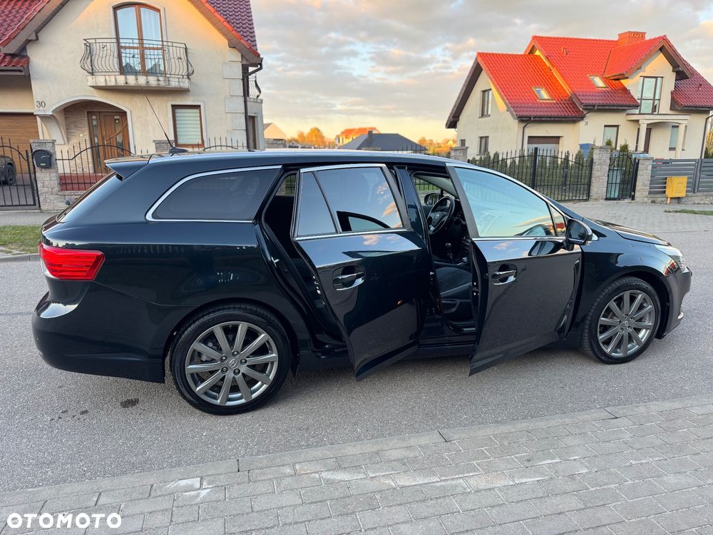 Toyota Avensis 1.8 Executive - 37