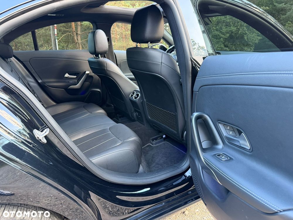 Mercedes-Benz CLA 250 AMG Line 7G-DCT - 24