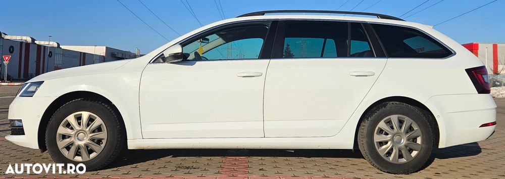 Skoda Octavia 1.6 TDI DSG Style - 4