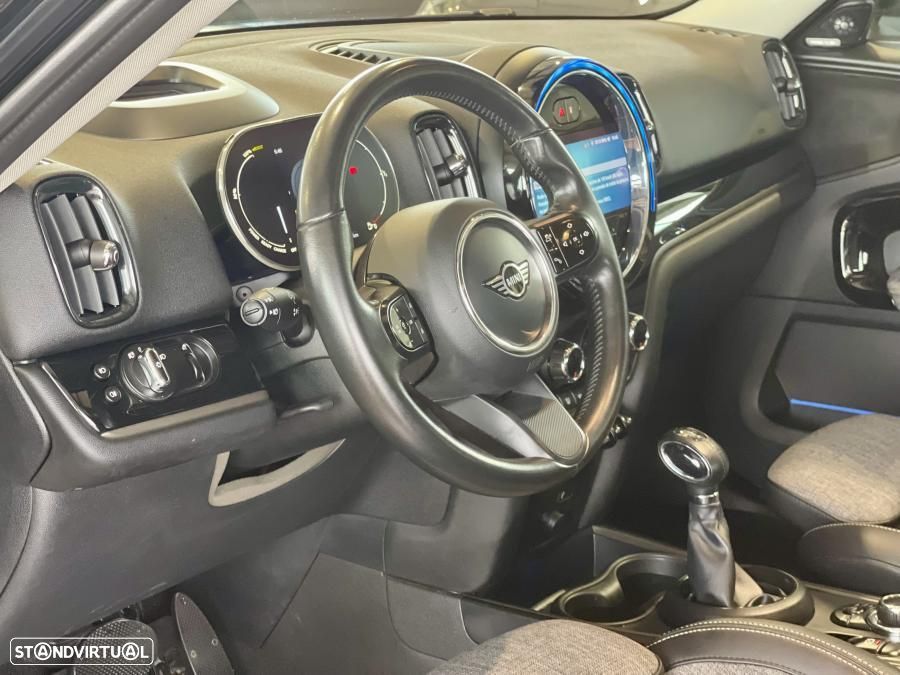 MINI Countryman Cooper SE ALL4 Auto - 16
