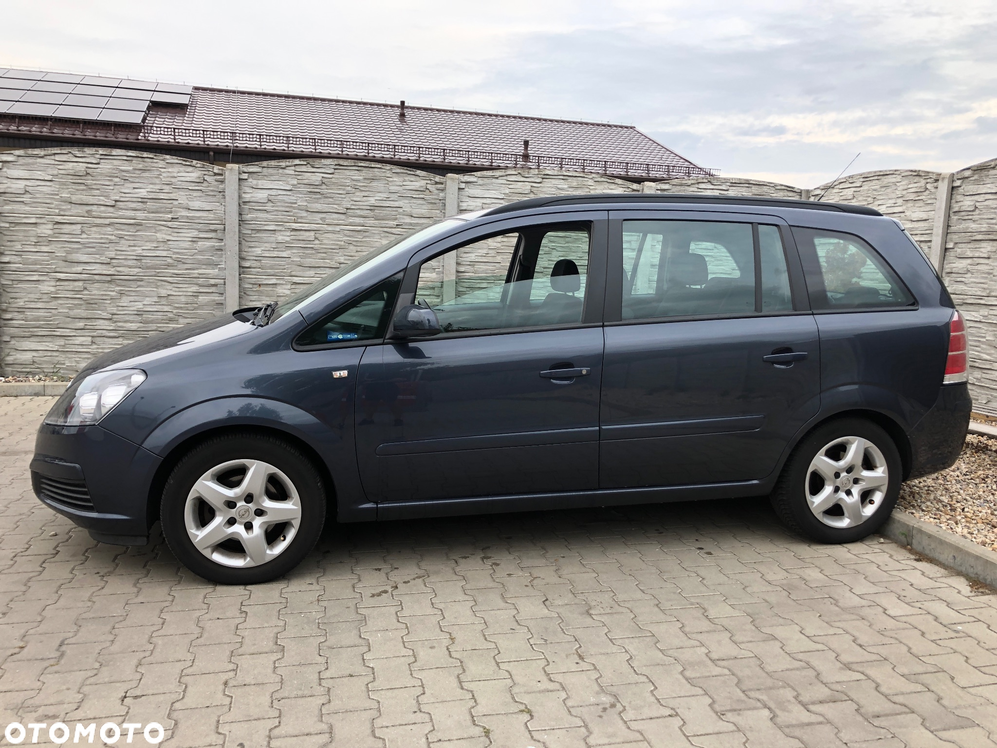 Opel Zafira 1.8 Cosmo - 24