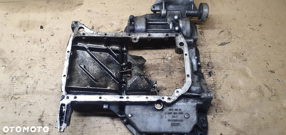 Podstawa miski olejowej Audi A6 C5 2.5 TDI 059103603J 059260885E - 2