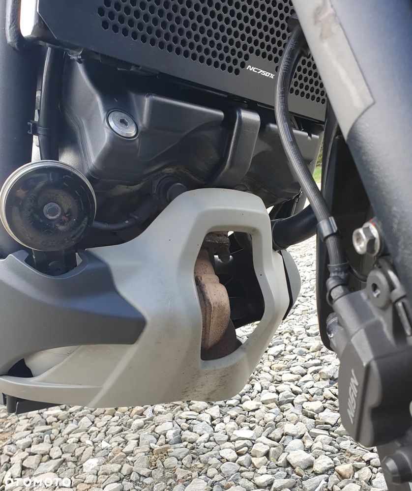 Honda NC - 22